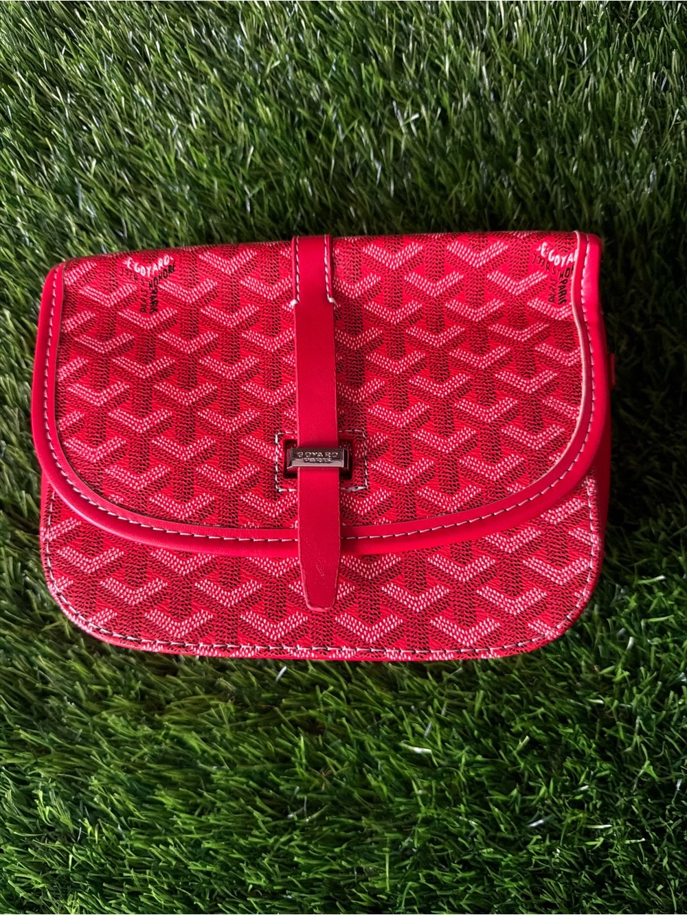 L Red Chevron Crossbody Bag - Signature Pattern